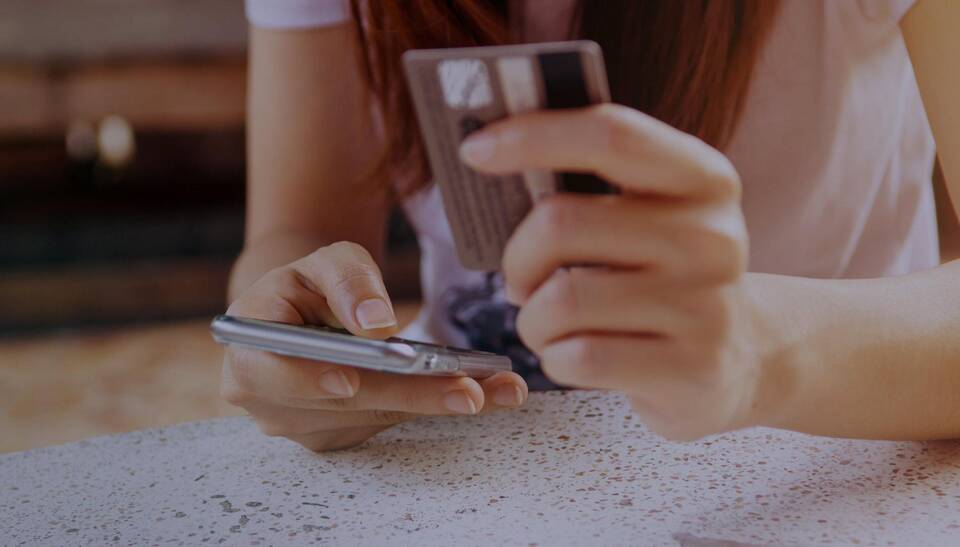Как пополнить баланс другого телефона через Сбербанк