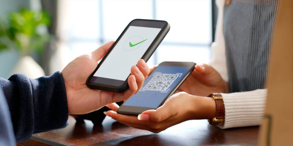 Зачем просят оплату через QR-код